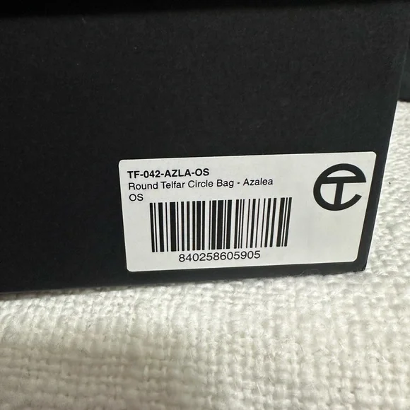 Telfar Circle Bag Azalea Pink – Like New, w/ Dust Bag & Box - Picture 11 of 11